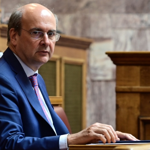 Ανήσυχες μέρες του Αυγούστου στην οικονομική πολιτική