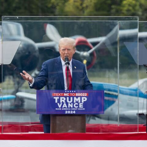 Τραμπ για Χάρις: Αν κερδίσει σίγουρα θα γίνει ο Γ' Παγκόσμιος Πόλεμος