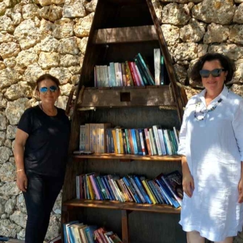 Πόρτο Χέλι: Μια βάρκα που έγινε ένα παράθυρο στον κόσμο 