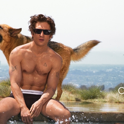 Η Calvin Klein παρουσιάζει τη νέα της καμπάνια με πρωταγωνιστή τον Jeremy Allen White
