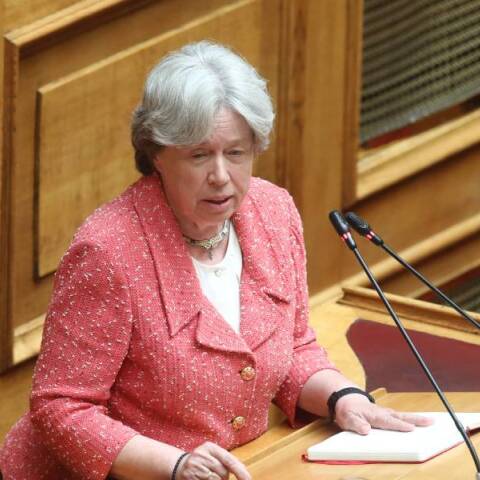 Ε όχι και να λυπηθούμε τη Λινού