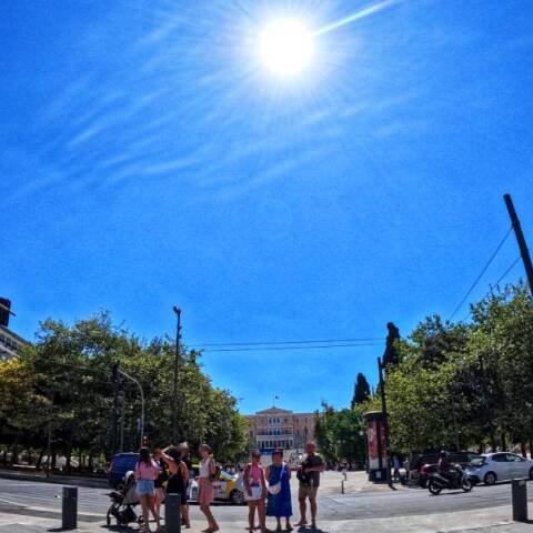 Επιστροφή στην ελληνική κανονικότητα