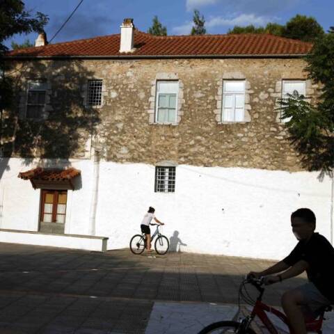 Η κατασκευασμένη νοσταλγία του «δημοκρατικού» καλοκαιριού της μεταπολίτευσης