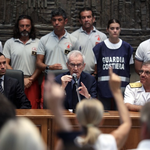 Συνέντευξη Τύπου για το ναυάγιο στη Σικελία