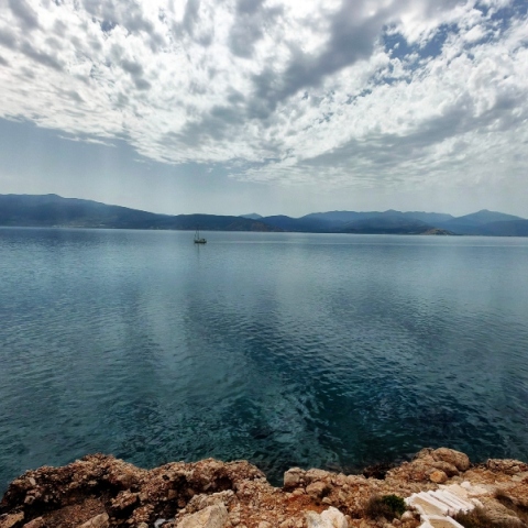 Καιρός σήμερα: Με βροχές και καταιγίδες ο καιρός την Τρίτη (3.9)