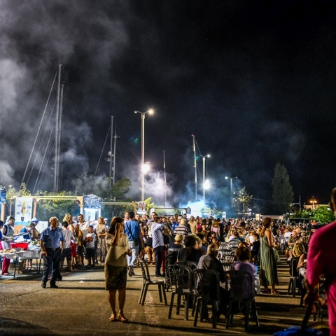 Στιγμιότυπο από παλαιότερη διοργάνωση της Γιορτής της Σαρδέλας στην Πρέβεζα