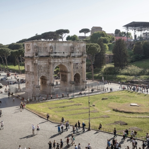  Η Αψίδα του Κωνσταντίνου υπέστη ζημιές κατά τη διάρκεια σφοδρής καταιγίδας στη Ρώμη