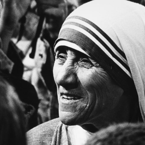 Μητέρα Τερέζα: Σαν σήμερα 4 Σεπτεμβρίου αγιοποιείται