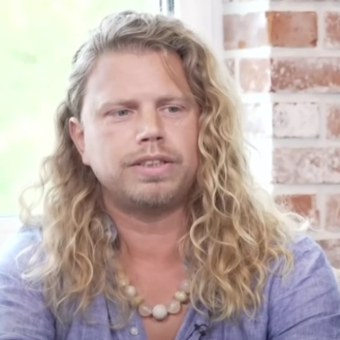 Γιατί ο «άνδρας με τα χίλια παιδιά» προσέφυγε κατά του Netflix