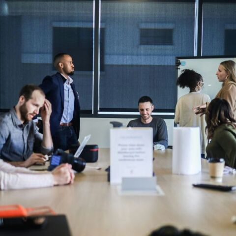  Θέσεις εργασίας: Οι κλάδοι με τη μεγαλύτερη αύξηση 