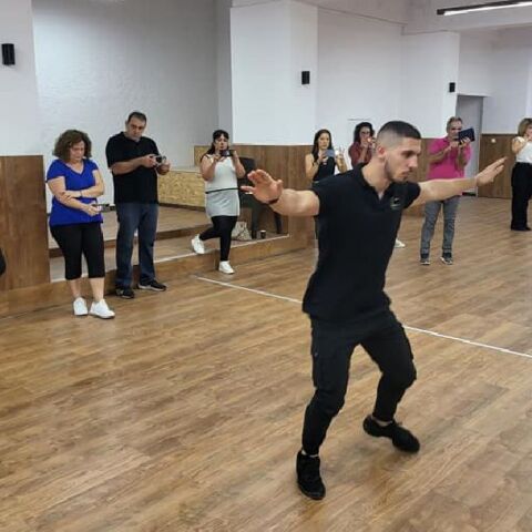 Ακαδημία Ζεϊμπέκικου Δημήτρης Πετρόπουλος 