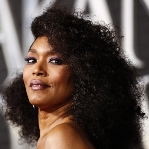 To Emmy Εξαίρετης Αφήγησης «πάει» στην Angela Bassett