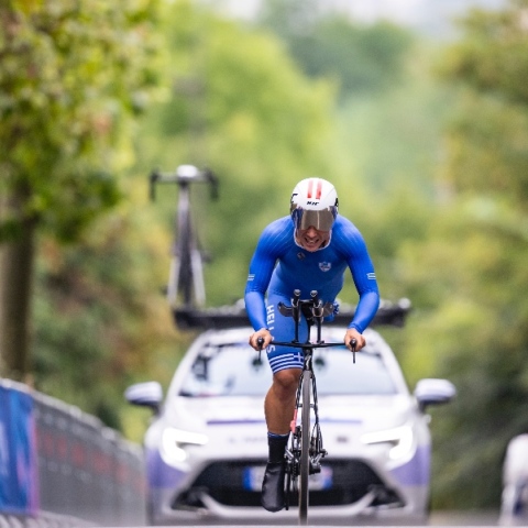 Νίκος Παπαγγελής: «Ελευθερία στη ζωή για μένα είναι ότι σε κάνει να νιώθεις ζωντανός»