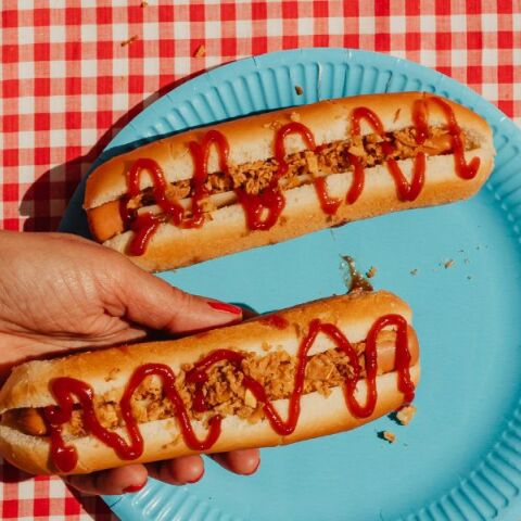 Βρετανία: Η κυβέρνηση θα απαγορεύσει τη διαφήμιση του τζανκ φουντ στο ίντερνετ και την τηλεόραση στο πλαίσιο της καταπολέμησης της παιδικής παχυσαρκίας.