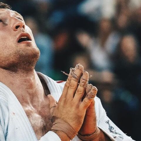 Νεμάνια Μάιντοβ: Πεντάμηνος αποκλεισμός του πρωταθλητή Ευρώπης στο τζούντο επειδή έκανε τον σταυρό του στον αγώνα με τον Θοδωρή Τσελίδη στο Παρίσι 2024. 