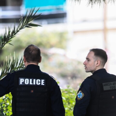 Φυλή: Επιχείρηση της ΕΛ.ΑΣ. σε καταυλισμό Ρομά – Εντοπίστηκαν δύο όπλα