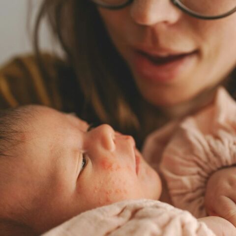 Πενταπλασιάστηκαν οι γεννήσεις από γυναίκες ηλικίας 40 και άνω μετά το 1990 - Τι διαπιστώνει έκθεση του Ινστιτούτου Δημογραφικών Ερευνών και Μελετών