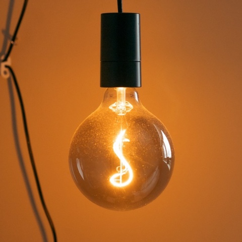 Αναμμένη λάμπα