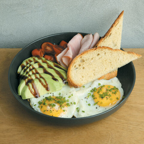 Λάλος: Το all day στέκι του Νέου Κόσμου