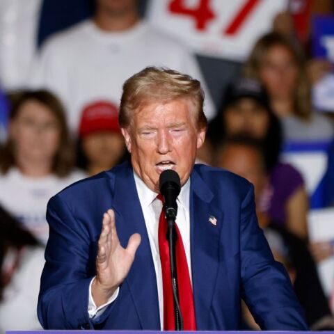 Τραμπ: Δέχομαι απειλές για τη ζωή μου από το Ιράν