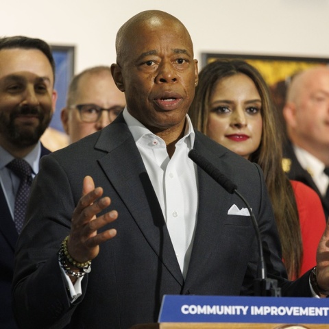 Ο δήμαρχος της Νέας Υόρκης, Έρικ Άνταμς