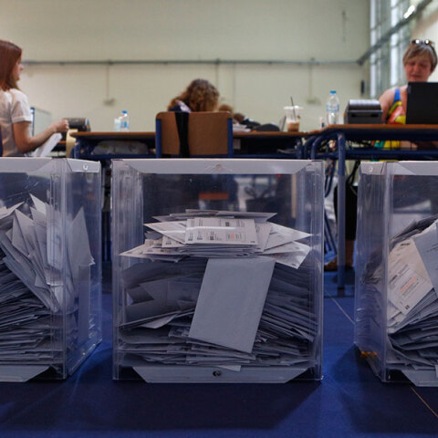 Χρέος μας να θεσπίσουμε την επιστολική ψήφο για τους απόδημους και στις εθνικές εκλογές