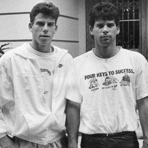 Οι αδελφοί Μενέντεζ πριν δουν τη ζωή τους να γίνεται δικαστικό θρίλερ 