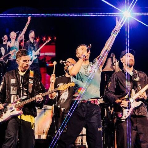 Οι Coldplay ετοιμάζονται να καταρρίψουν το ρεκόρ της Τέιλορ Σουίφτ στο Γουέμπλεϊ του Λονδίνου - Ξεπερνά κάθε προσδοκία η προπώληση εισιτηρίων