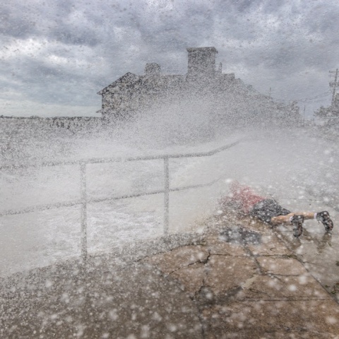 Εικόνες από τον τυφώνα Έλεν και το πρώτο «χτύπημα» στη Φλόρινα