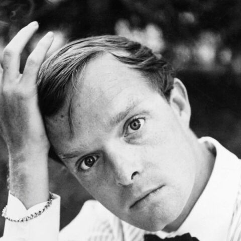 Ένας αιώνας Τρούμαν Καπότε: Ο συγγραφέας των «Εν ψυχρώ» και «Πρόγευμα στο Τίφφανυς» γεννήθηκε σαν σήμερα, 30 Σεπτεμβρίου 1924.