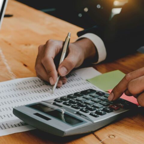 Ελεύθεροι επαγγελματίες που φοροδιαφεύγουν: Τι αλλάζει