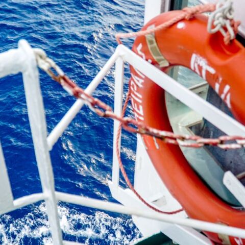 Στον Πειραιά το πλοίο «Έλυρος» μετά από μηχανική βλάβη