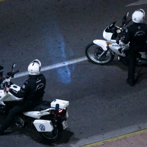 Θεσσαλονίκη: Ξυλοκόπησαν 17χρονο αναγκάζοντάς τον να παραδεχθεί υποτιθέμενο βιασμό 14χρονης - Κατέγραψαν την «ομολογία» του με κινητό τηλέφωνο