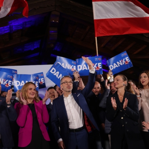 Αυστρία – εκλογές: η νίκη της ακροδεξιάς, και η σύγχυση της Δυτικής Ευρώπης