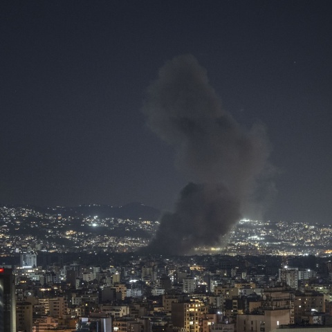 Καπνός μετά από επίθεση του Ισραήλ στον Λίβανο