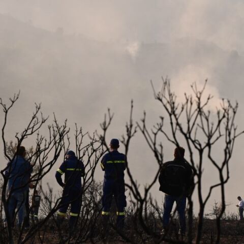 Δορυφόρος καταγράφει την έκταση της φωτιάς στο Ξυλόκαστρο