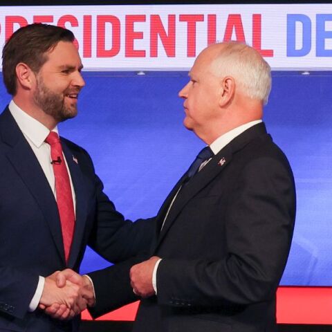 Ποιος βγήκε κερδισμένος από το ντιμπέιτ Τιμ Γουόλς και Τζέι Ντι Βανς 