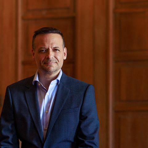 Χάρης Δούκας: Ο υποψήφιος πρόεδρος του ΠΑΣΟΚ - Κίνημα Αλλαγής μιλάει στην Athens Voice