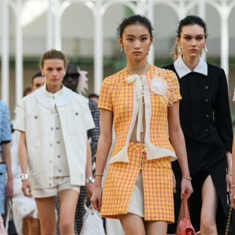 Chanel: Επίδειξη Άνοιξη-Καλοκαίρι 2025 