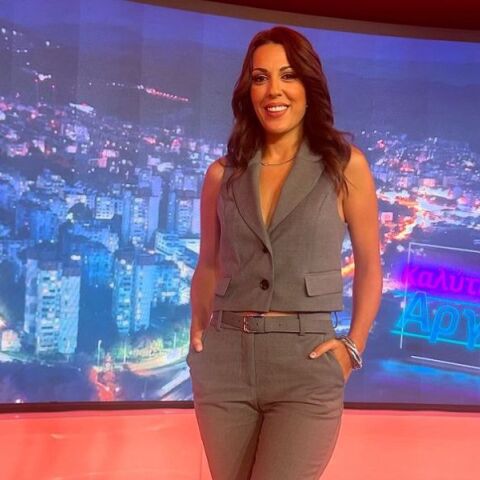 Άννα Μενενάκου: Η συνέντευξη της στην εκπομπή «Καλύτερα Αργά»