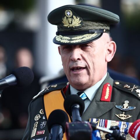 O πρώην ΓΕΕΘΑ Κωνσταντίνος Φλώρος αναλαμβάνει σύμβουλος διοίκησης στον Ant1