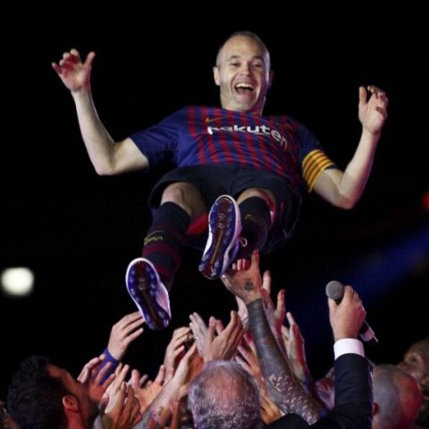 Λύγισε ο Ινιέστα στο βίντεο της απόσυρσής του