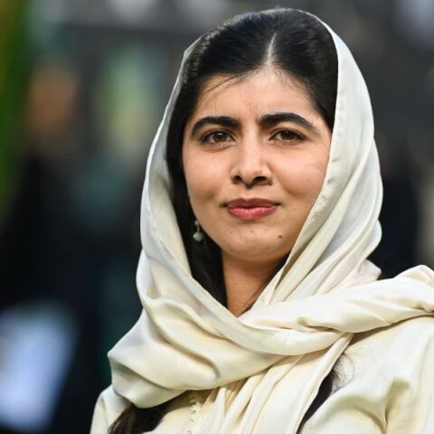 Η Μαλάλα Γιουσαφζάι, το κορίτσι που υπερασπίστηκε το δικαίωμα των κοριτσιών στη μόρφωση και στάθηκε απέναντι στους Ταλιμπάν