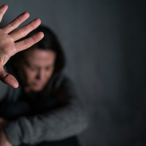 Η καταγγελία 27χρονης από την Κέρκυρα - Η μητέρα της εξέδιδε όταν ήταν 12