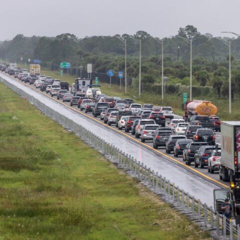 Ο κυκλώνας Μίλτον πλησιάζει 