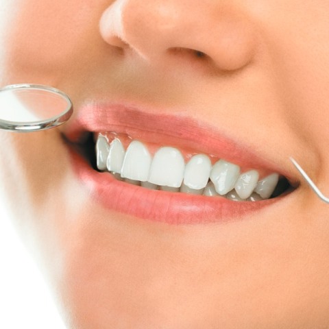 Όλα όσα θα θέλατε να γνωρίζετε για τα οδοντικά εμφυτεύματα