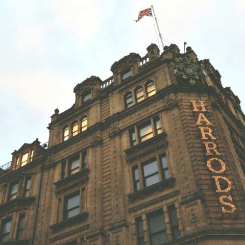 Harrods: Πληθαίνουν οι καταγγελίες για τον Μοχάμεντ Αλ Φαγέντ - Πολλές ακόμα γυναίκες προχώρησαν σε καταγγελίες για σεξουαλική παρενόχληση, σεξουαλική επίθεση και βιασμό