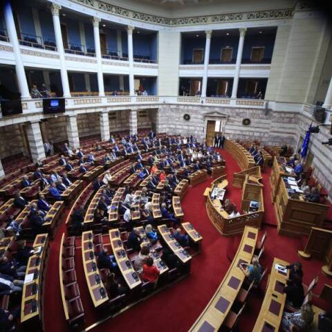 Η σημασία μιας ισχυρής κεντρώας πρότασης στην εποχή της πολιτικής αστάθειας