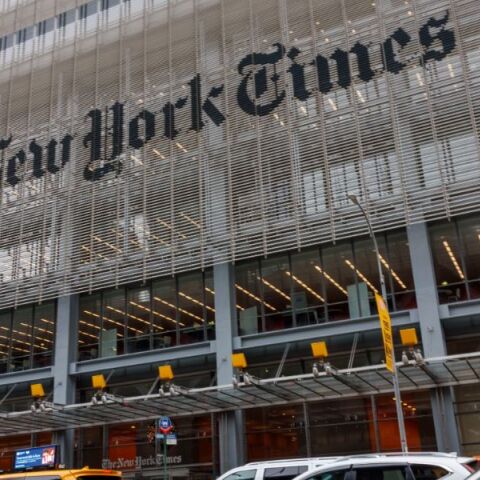 Οι New York Times κατηγορούν την εταιρεία τεχνητής νοημοσύνης Perplexity AI ότι τους κλέβει τα κείμενα 