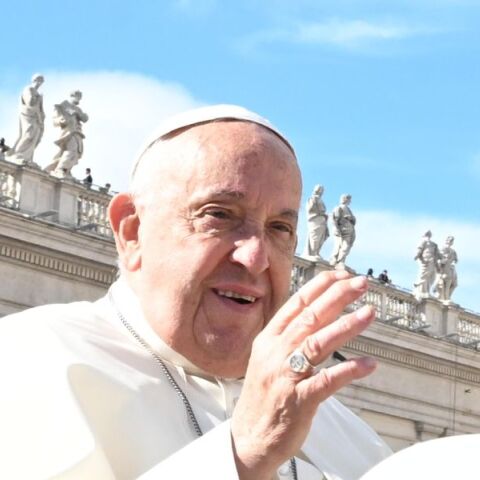 «Hope»: Πότε κυκλοφορεί η αυτοβιογραφία του Πάπα Φραγκίσκου 